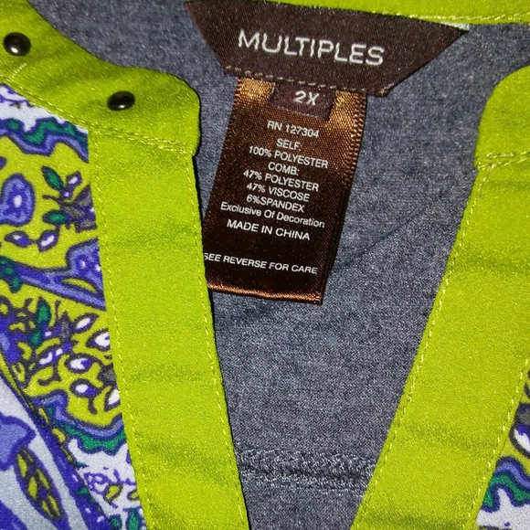 2x Multiples 3/4 button tab Sleeve Top (t3&4) - Picture 3 of 4